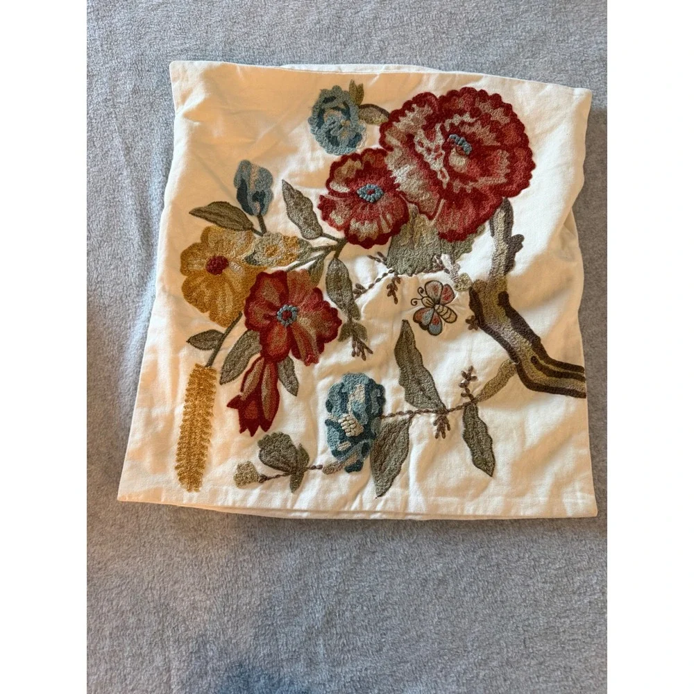 Pottery Barn Set 3 Crewel Embroidered Floral Bee Pillow Covers 18x18 2011